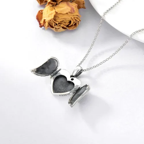 Vista 3 de SOULMEET Collar con medallón de corazón con alas de ángel que sostiene fotos con texto en inglés You are My Angel plata de ley y oro