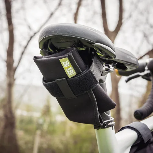 Vista 7 de PACK2RIDE Blossom Bolsa de Sillín Enrollable para Bicicleta - Portakit de Herramientas para Bicicleta - Resistente al Agua y Duradera en Tela