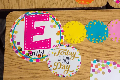 Vista 3 de Teacher Created Resources Multi Bright Stitch 7" Fun Font Letras