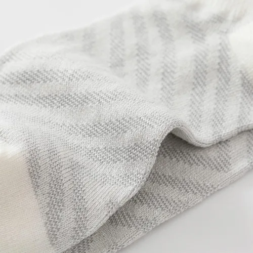 Vista 6 de Calcetines invisibles para hombres y mujeres, 8 pares de calcetines tobilleros de fibra de bambú, antideslizantes, transpirables, suaves, a la moda