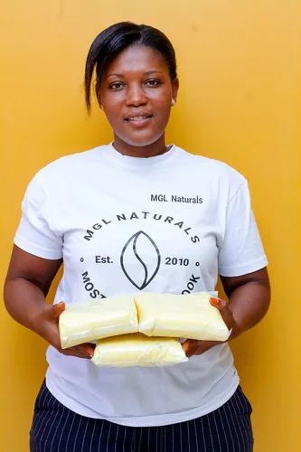 Vista 7 de MGL Naturals Manteca de Karité Africana Cruda Color Marfil 5 lb, 100% Pura y Sin Refinar. Nutre e hidrata la piel y el cabello. Úsala sola
