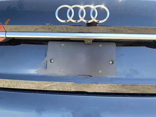Vista 4 de Soporte de placa de parachoques trasero para Audi Q8 Premium Prestige 2019-2024, juego de soportes de placa con 8 tornillos únicos y kit de llave