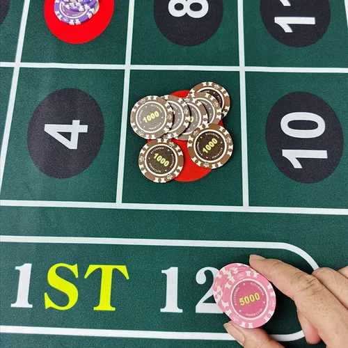 Vista 4 de BALIKEN - Tapete de mesa de ruleta de 84 x 42 pulgadas y dados de fieltro de grado profesional