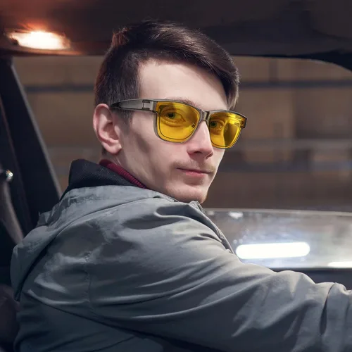 Vista 5 de URUMQI Gafas de conducción de visión nocturna para hombres y mujeres, lentes polarizados antirreflejos, lentes de alta definición amarillas