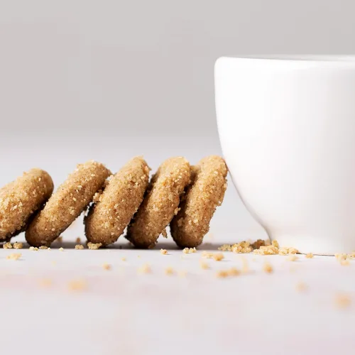 Vista 9 de HIGHKEY Galletas mini de azúcar y canela de harina de almendras de 2.25 onzas (paquete de 3)