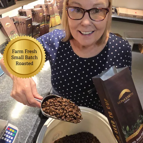 Vista 4 de KONA EARTH - 100% Café Kona, Tostado Medio Oscuro Clásico, Grano Entero (227 gramos) Café auténtico Kona hawaiano de la granja, tostado en lotes