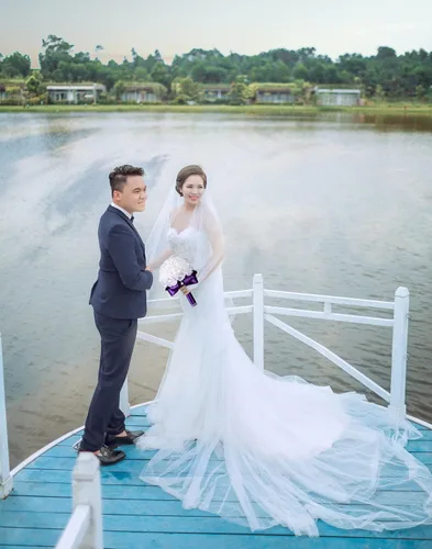 Vista 5 de Ramilletes de boda para novia en blanco, ramo de boda para dama de honor, ramos para dama de honor con flores para decoración de boda (Azul+Blanco)