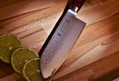 Vista 4 de Hyabusa Santoku - Cuchillo de 5 pulgadas, color burdeos