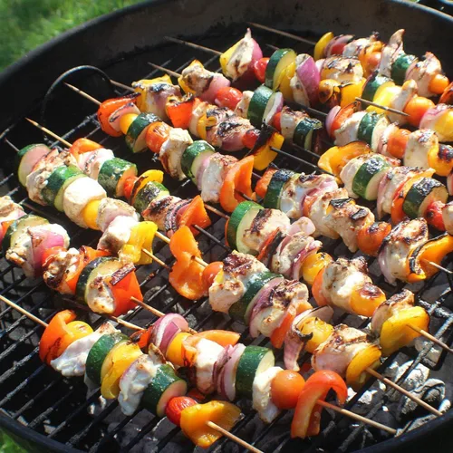 Vista 4 de 300 brochetas de bambú de 6 pulgadas, pinchos de madera para aperitivos, palitos de kabob, frutas, barbacoa, parrilla, fuente de chocolate, pollo