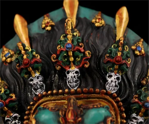 Vista 4 de Máscara decorativa tradicional tallada a mano, máscaras de Nepal, máscara de resina pintada tallada a mano, 5 x 6 pulgadas