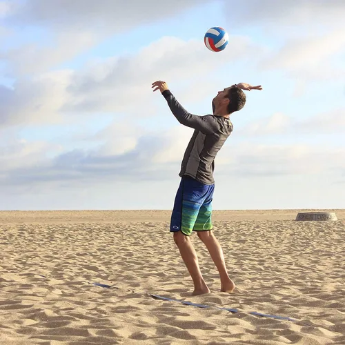 Vista 5 de GoSports Pelotas de voleibol recreativas de tacto suave - Individual o paquete de 6 - Tamaño reglamentario para juego en interiores o exteriores - 6