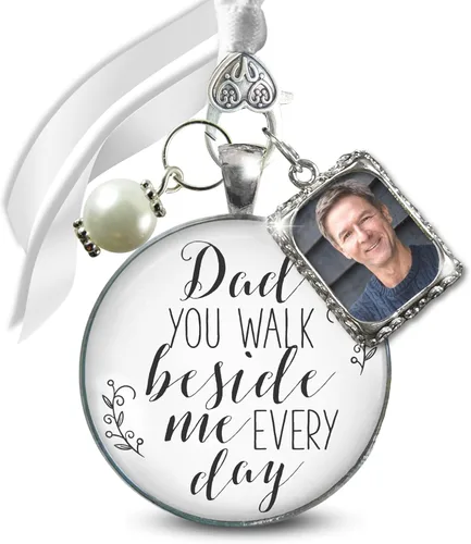 Vista 12 de Gutsy Goodness Ramo de novia Charm Dad You Walk Beside Me Memorial Wedding Remembrance Charm Marco de fotos en memoria del padre Marco de fotos