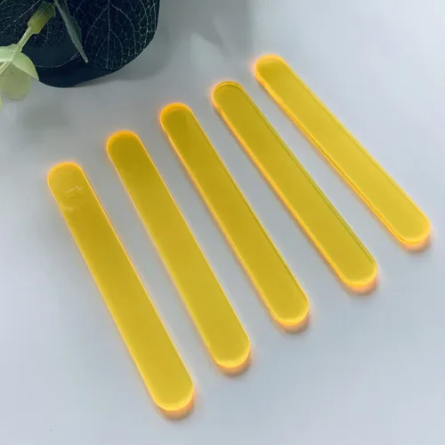Vista 10 de 50 piezas de palitos de paleta acrílica de neón para helados, caramelos, manzanas (verde neón)