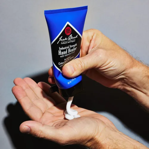 Vista 3 de Jack Black Industrial Strength Hand Healer and Lip Balm