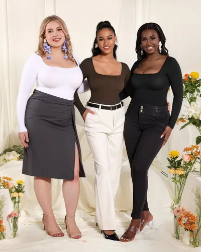 Vista 5 de MANGOPOP Shapewear for Women Square Neck Long Sleeve Tummy Control Thong Bodysuit top