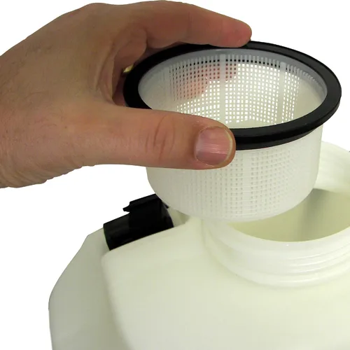 Vista 7 de Chapin International 64800 ProSeries - Bomba de diafragma de polvo líquido y humectable, 4 galones, pulverizador de mochila para fertilizantes