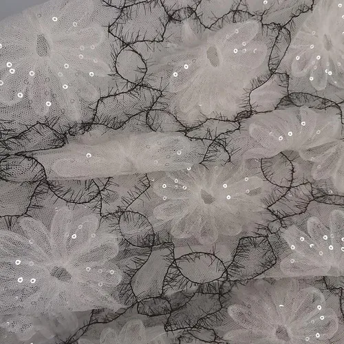 Vista 4 de VejiA 3 Yards Mesh Multi-Petal Flower Hook Embroidery Black Thorn Long Eyelash Embroidery Fabric