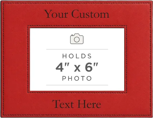 Vista 56 de Marco de fotos de piel sintética de cuero sintético grabado para añadir tu texto personalizado para colgar o en la mesa, marco de fotos familiares