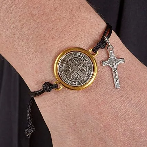 Vista 4 de Saint Benedict - Pulsera medalla de dos tonos, 7.0in, paquete de 3