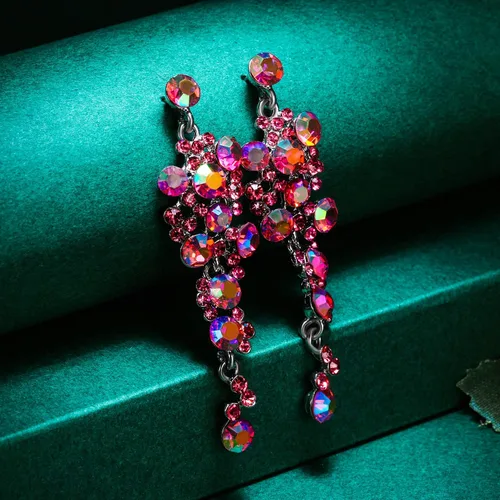 Vista 4 de Flyonce Pendientes largos colgantes de cristal para mujer, estilo bohemio y floral