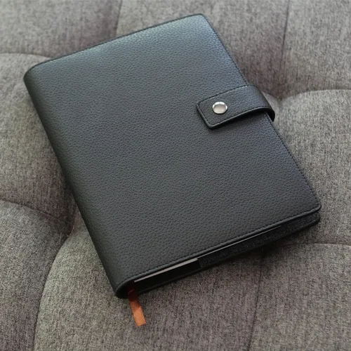 Vista 5 de CASE ELEGANCE Funda de Diario de Cuero Premium de Grano Completo Negro Recargable con Cuaderno Rayado A5 - Cuero DURA-Leather Resistente a Rayones