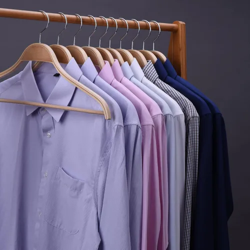 Vista 7 de JS Hanger Perchas de madera para abrigos, paquete de 10 perchas de madera ligera para abrigos/trajes con barra antideslizante para pantalones