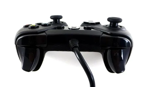 Vista 10 de PowerA Wired Controller for Xbox One - Black