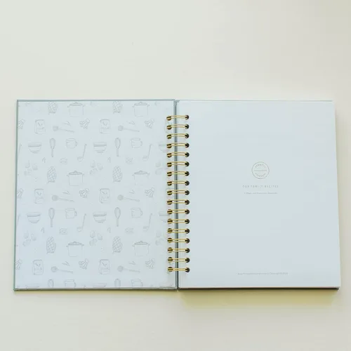 Vista 5 de Promptly Journals, Nuestras Recetas Familiares: Un Recuerdo de Comidas y Recuerdos (Aloe, Verde, Lino) Diario de recetas Diario de cocina