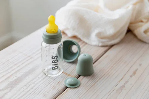 Vista 2 de BIBS Botella de vidrio 7.6 fl oz Hecho en Dinamarca