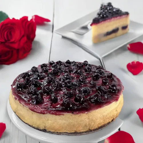 Vista 3 de ANDY ANAND CHOCOLATIER Pastel tradicional de arándanos de 9 pulgadas, 2 libras, postre fresco de panadería – Regalo de pastel de cumpleaños gourmet
