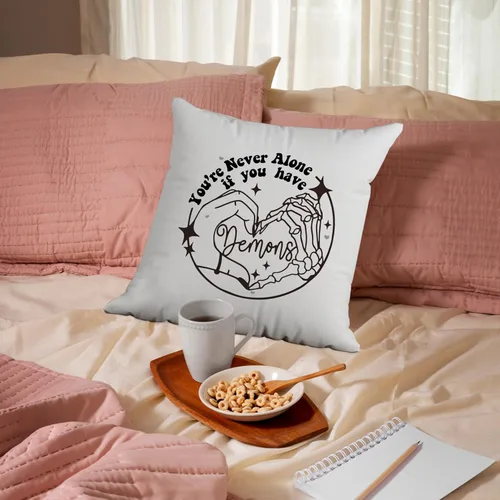 Vista 4 de Fundas de almohada góticas de 18 x 18 pulgadas, funda de almohada de mano de esqueleto, decoración de corazón de mano de esqueleto