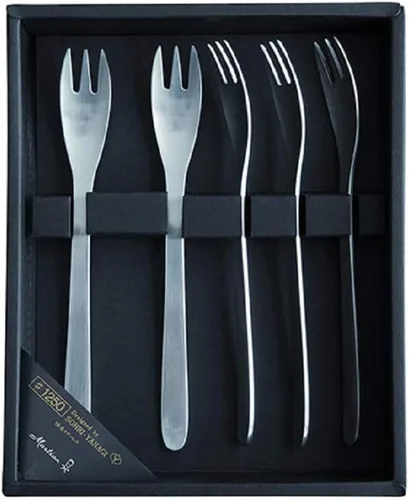 Vista 3 de Sori Yanagi Cubiertos de forma simple para un uso fácil, acero inoxidable Tsubamesanjo, juego de 5 cucharaditas, diseño elegante para una boca