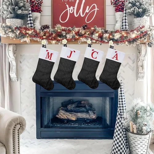 Vista 4 de Medias de Navidad personalizadas de 19 pulgadas con iniciales bordadas, medias de Navidad de punto negro para decoraciones de vacaciones familiares