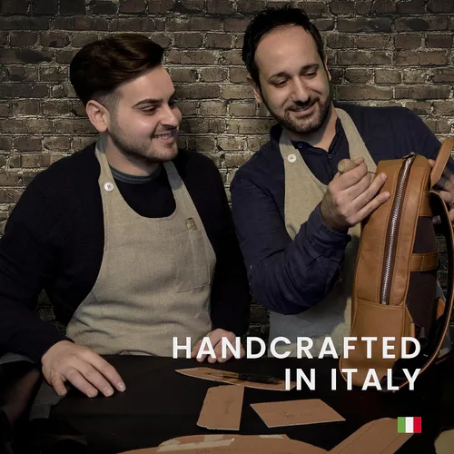 Vista 6 de Maruse Funda de pasaporte de piel italiana para hombre y mujer, hecha a mano en Italia