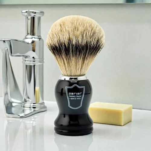 Vista 3 de Parker Safety Razor 's 100% Silvertip - Brocha de afeitar de cerdas de tejón – Soporte para cepillo incluido (mango negro)