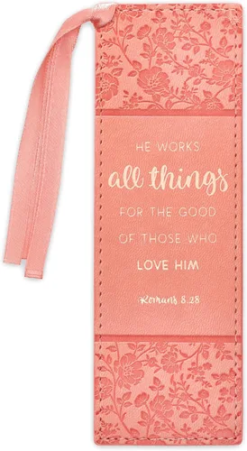 Vista 45 de Christian Art Gifts - Marcapáginas premium de piel sintética vegana con escritura bíblica para mujeres: Cuando ella habla - Proverbios 31:26, Marrón