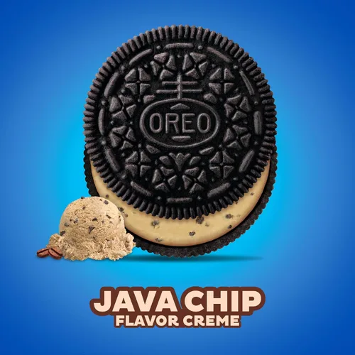Vista 4 de OREO Galletas de sándwich de chocolate con crema sabor a chips de Java tamaño familiar, 17 onzas
