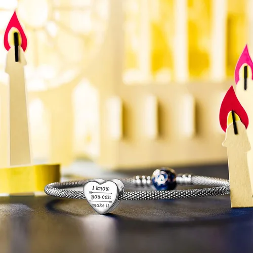 Vista 4 de Encanto de corazón compatible con pulseras de Pandora Encantos inspiradores grabados en joyería Personalidad y regalos de aliento para mujeres