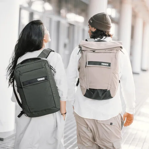 Vista 6 de Suree 3204491 Paramount Convertible Backpack, Capacity 3.6 gal (16 L), Can Store Laptops, Racing Green