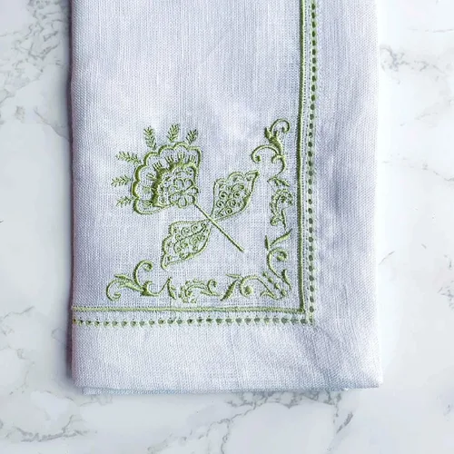 Vista 5 de s Signature Kitchen Collection - Juego de servilletas de lino blanco con bordado floral multicolor y punto de vainica