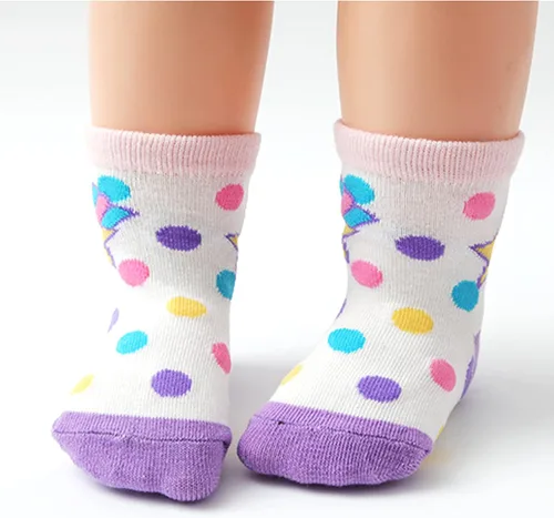 Vista 5 de Fly love Paquete de 12 calcetines antideslizantes para bebés y niñas pequeñas, con suela de algodón