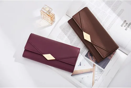 Vista 2 de Cartera de cuero suave para mujer, con tres pliegues y organizador de tarjetas