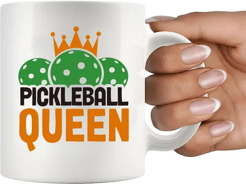 Vista 7 de Pickleball Queen Pickleball Regalos para mujeres, taza de cerámica para amantes del pickleball para jugadores de pelota, taza de café de 11 onzas
