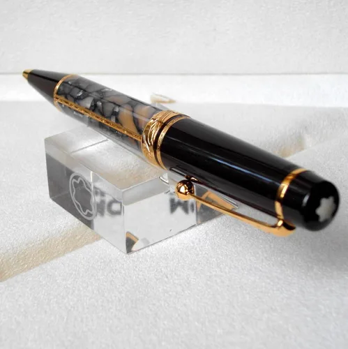 Vista 2 de Montblanc Alexandre Dumas 1996 Writers Series Edición Limitada Bolígrafo