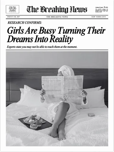Vista 20 de Arte de pared de periódico de moda para niña, blanco y negro, decoración de pared de periódico estético retro, arte de pared feminista, póster