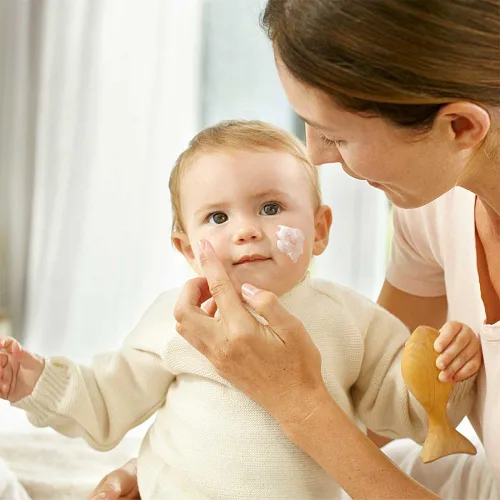 Vista 3 de Weleda: Crema de protección contra la intemperie para bebés de Caléndula, 1 oz