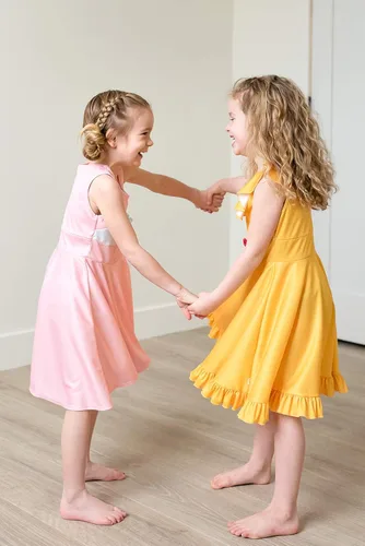 Vista 8 de Little Adventures Vestido de princesa amarillo de belleza