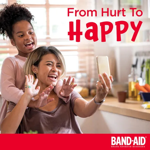 Vista 6 de Paquete de vendas adhesivas de la marca BAND-AID para niños, Disney Princess, surtido, 20 unidades y vendas adhesivas de la marca BAND-AID, Disney