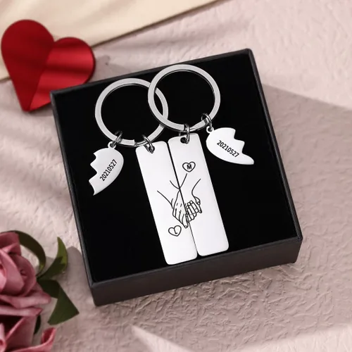 Vista 6 de Regalos para parejas, llaveros personalizados a juego para parejas, juego de llaveros personalizados con nombre para novio y novia