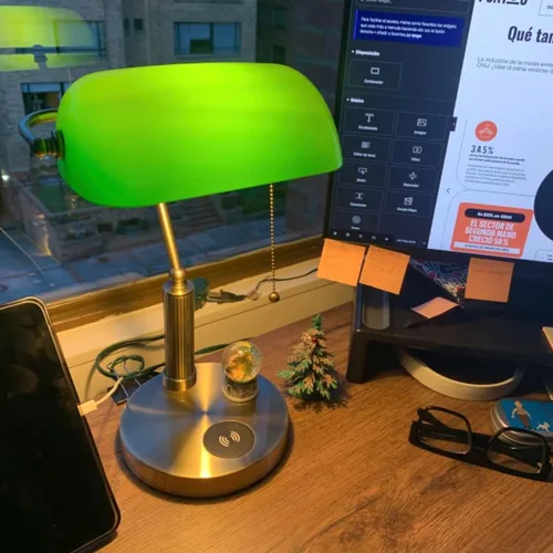 Vista 5 de FIRVRE Lámpara de Escritorio de Banco de Vidrio con Puerto de Carga Inalámbrica USB Lámpara de Escritorio LED Lámpara de Mesa con Cadena de Tirón
